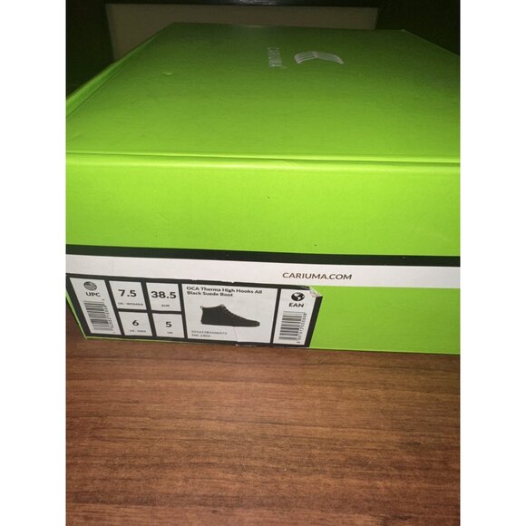 Cariuma Women OCA Therma High Hooks All Black Suede Boot Sz: W7.5 NWT - Picture 3 of 11